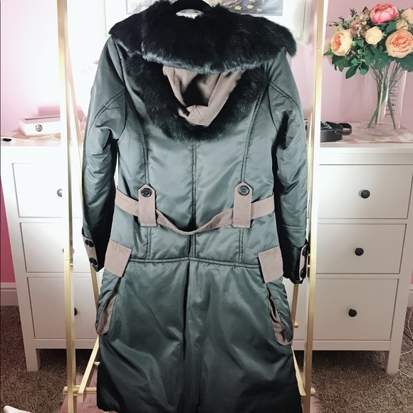 Gorgeous long coat - Picture 4 of 4